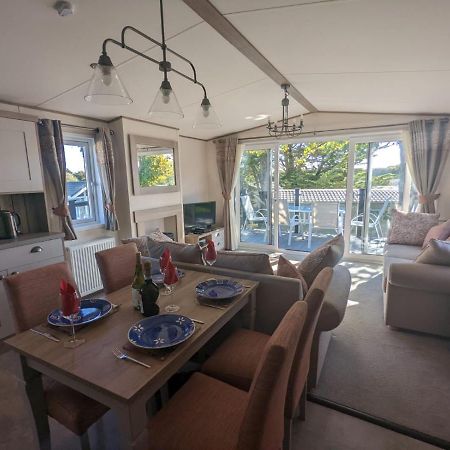 Stunning Luxury Caravan On Edge Of New Forest On Shorefield Country Park Entertainment And Leisure Passes Included Milford on Sea Exterior foto
